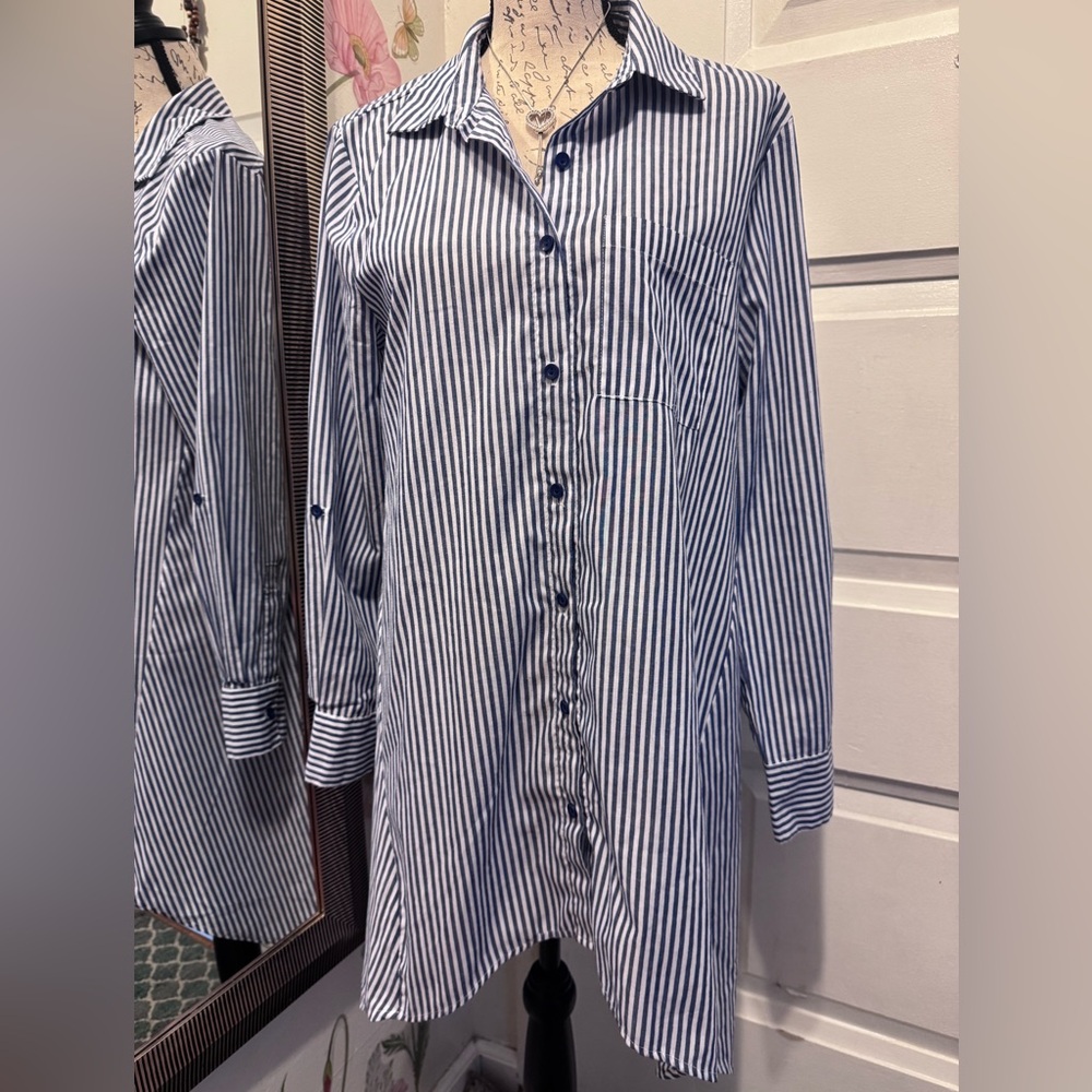 Ci Sono Blue and White Striped Button-Down Tunic - Picture 2 of 8